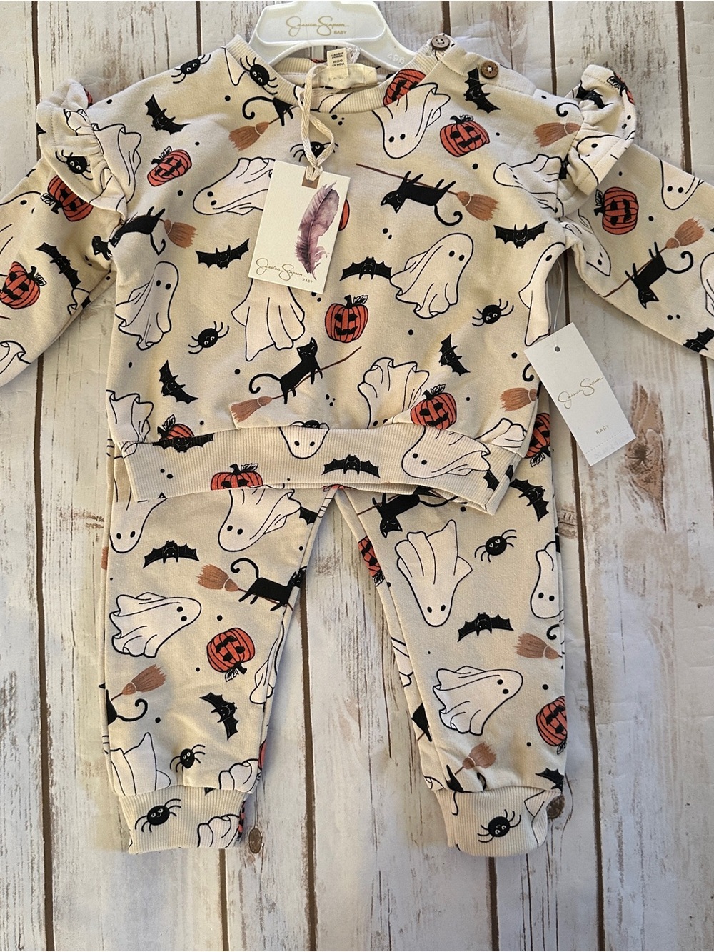 Jessica Simpson Halloween set